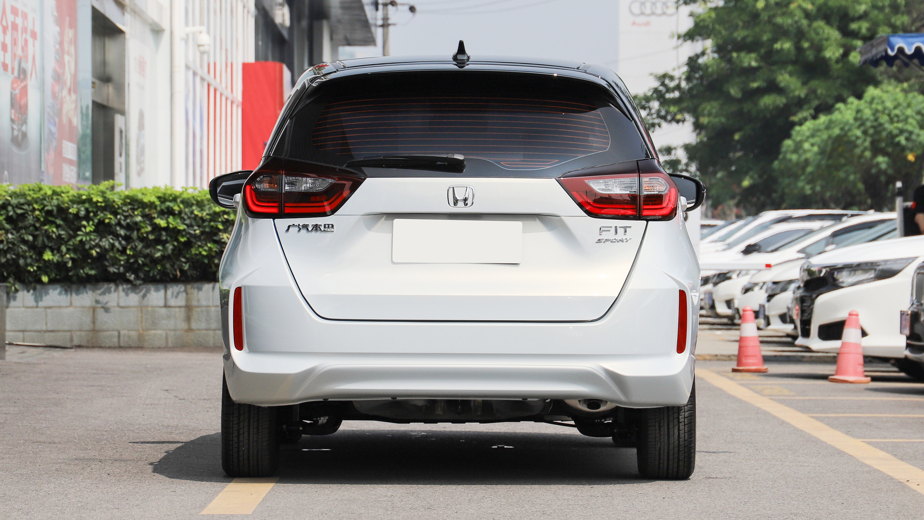 本田飞度购车手册868万的低配就挺好