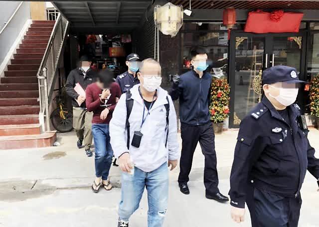 潇湘晨报月薪5万当网红主播?女子落入贷款整容圈套,专骗年轻女性