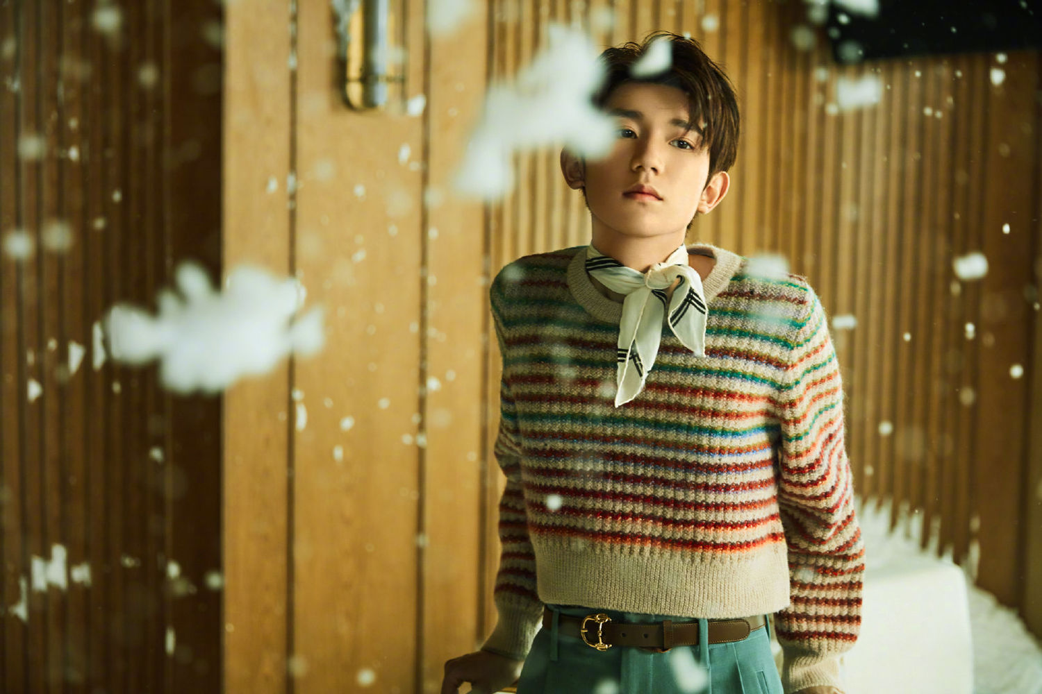 王源x gucci写真大片公开,学院风的复古文艺少年来袭