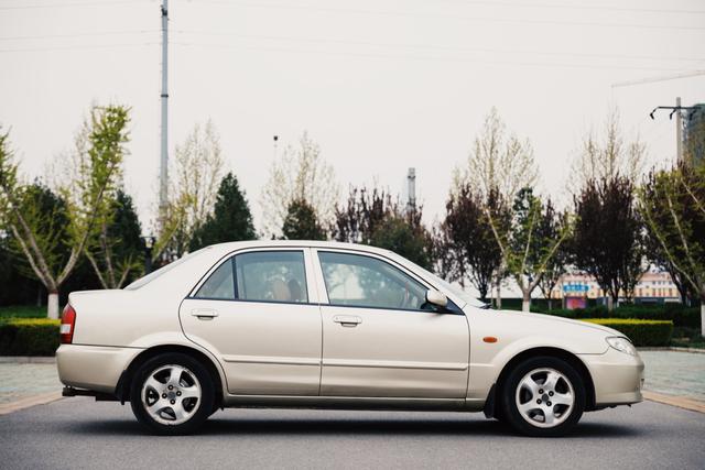 经济适用大玩具-海南马自达323