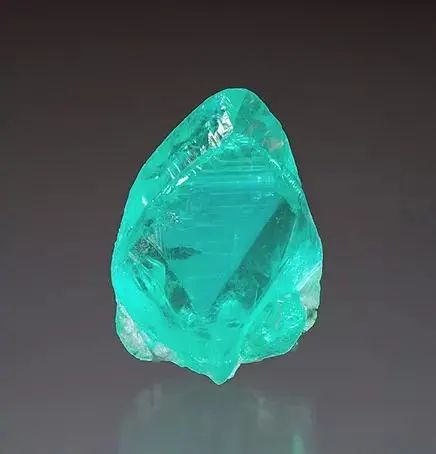 有钱也买不到!世界上最稀少最美丽的宝石