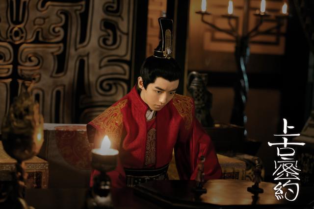 终于下定决心造反,在试炼的过程中射杀了黑化版小皇帝