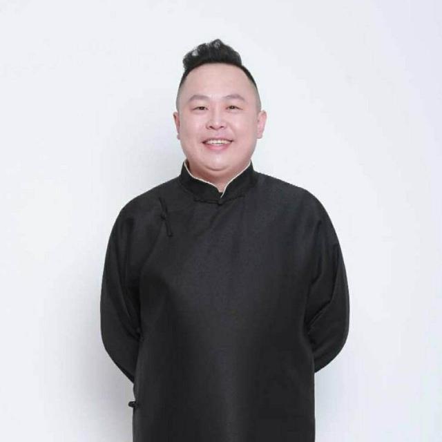 袁阔成单田芳刘兰芳之后,当今评书表演的大旗,该由谁来扛?