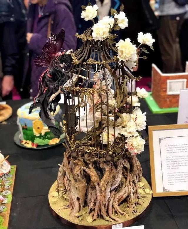 在素有"蛋糕界奥斯卡"之称的最具权威性的国际翻糖比赛"cake