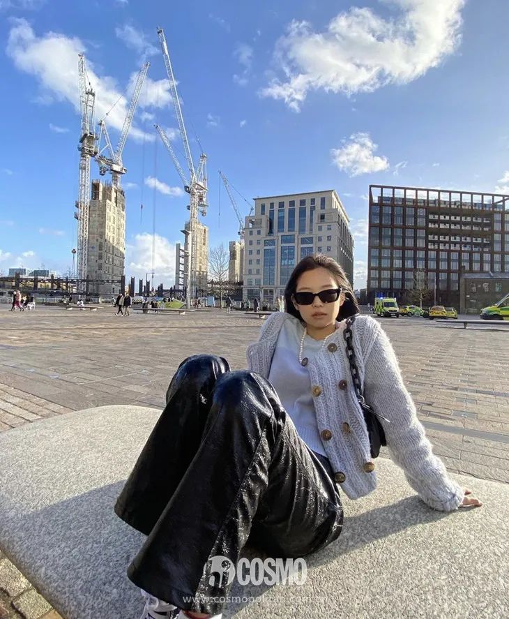 配饰狂看到肯豆戴去海边的黑超我知道该买新太阳镜了