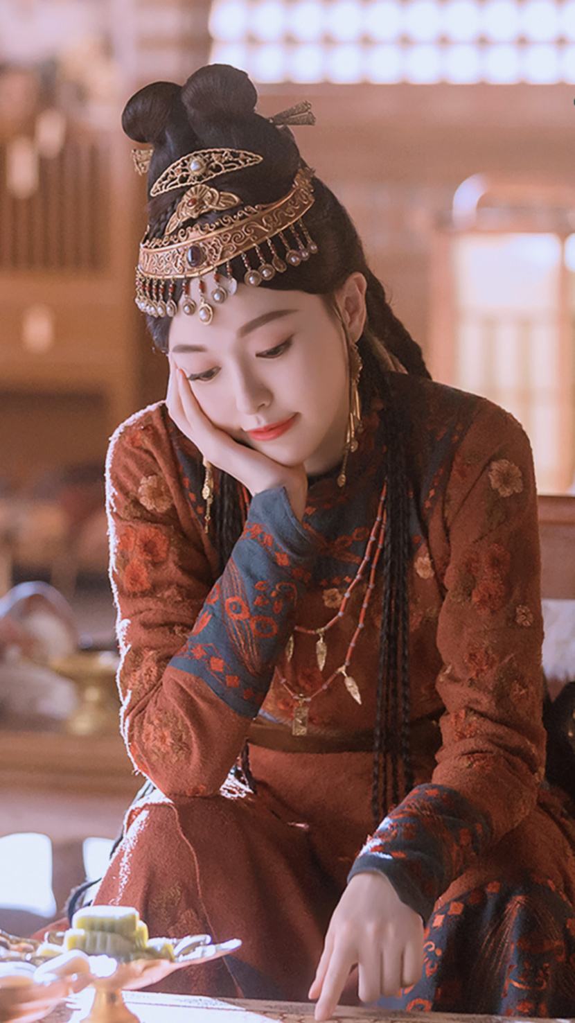 历史上的萧燕燕17岁嫁给耶律贤30岁临朝摄政生三子三女