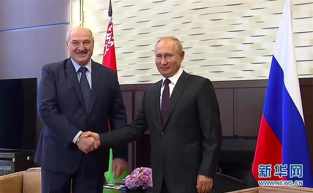 卢卡申科与普京在索契举行会晤 （图源：新华网）