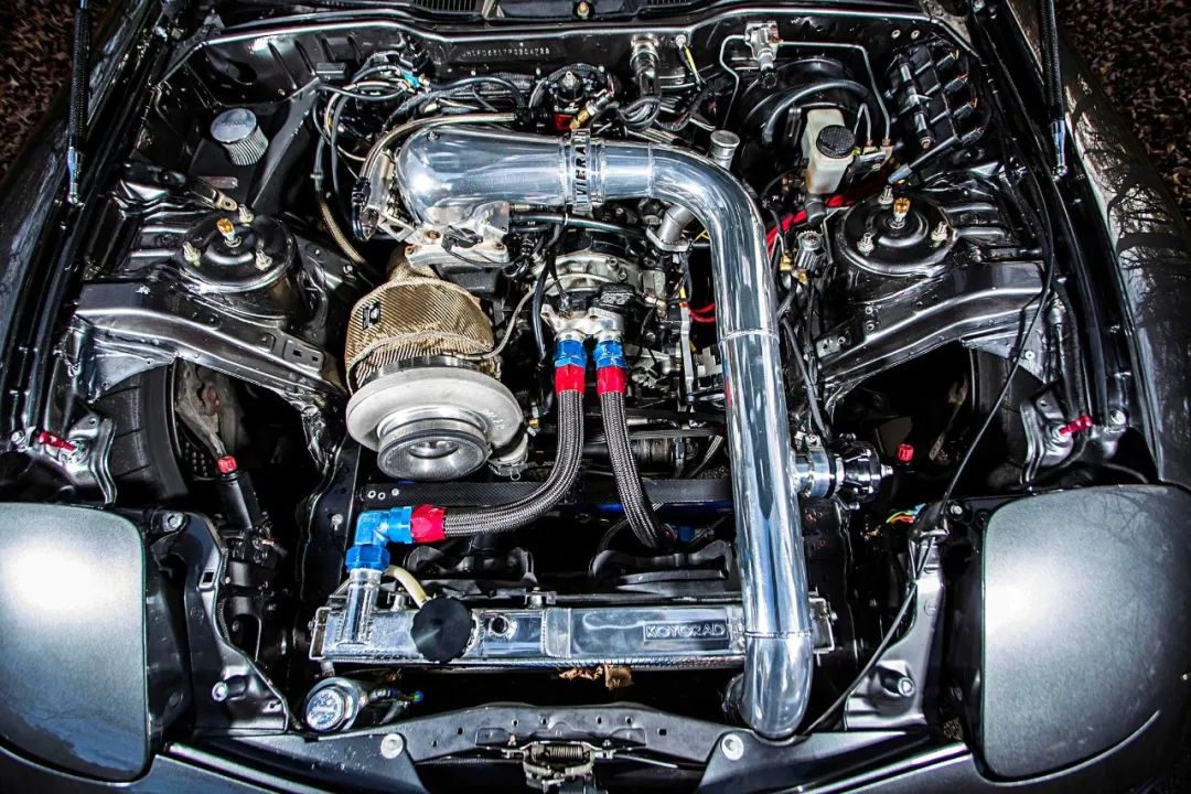 一台让人印象深刻的马自达rx-7