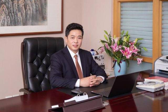 餐饮破局攻略75蓝海黄鉴中多元布局打造全产业链核心竞争力