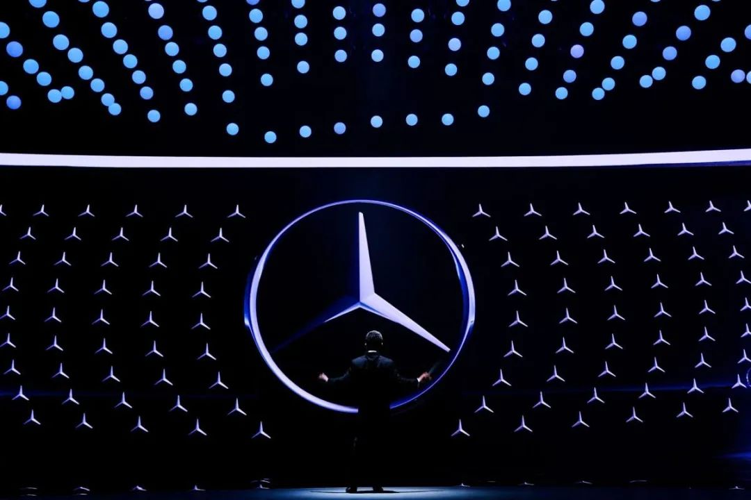 eq之夜,遇见十八年后的奔驰__凤凰网