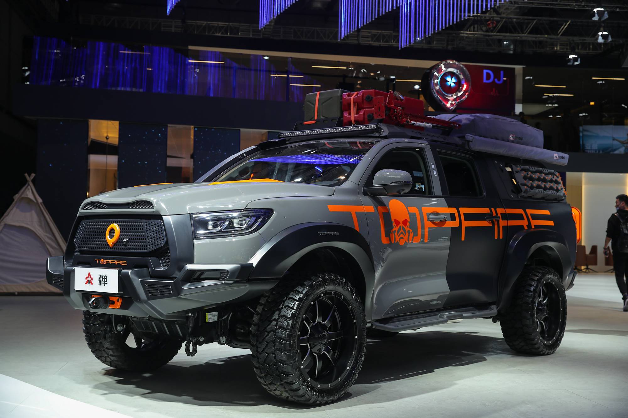 黑弹23万元起旅装炮26万元起长城皮卡炮弹齐发