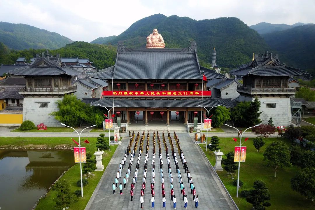 看!弥勒菩萨应化道场雪窦寺的48个镜头