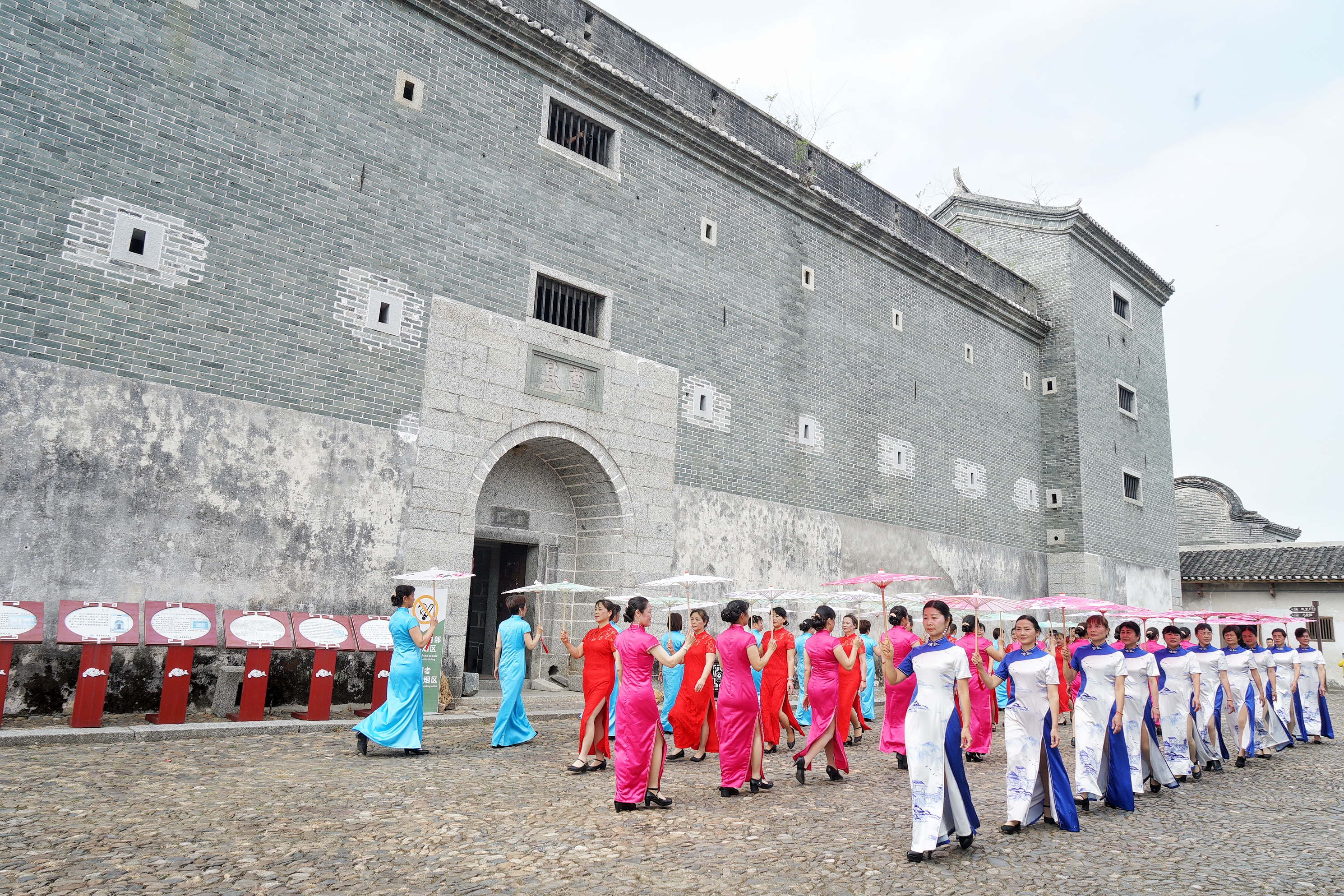 民俗之旅线路的终点站就设在了韶关市始兴县城南60公里处隘子镇境内的