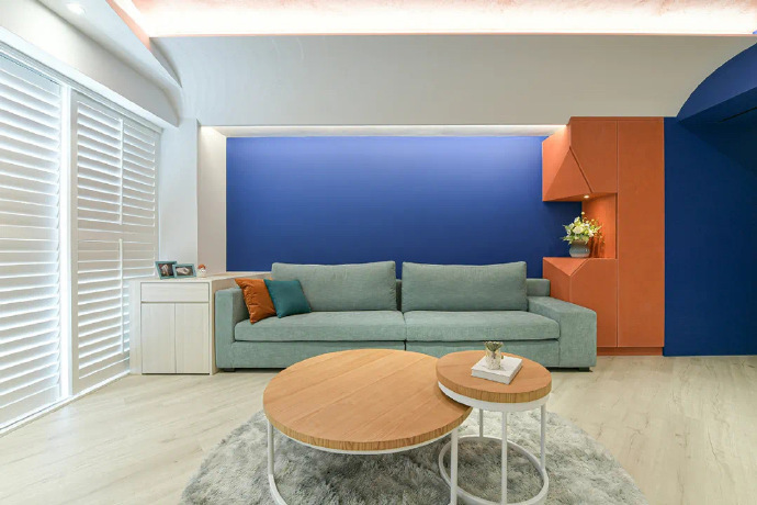 96㎡简约公寓 这样的撞色搭配很惊艳