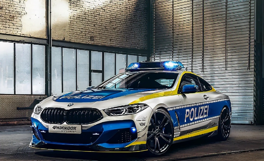 用宝马8系打造的德国警车,英气十足,3.