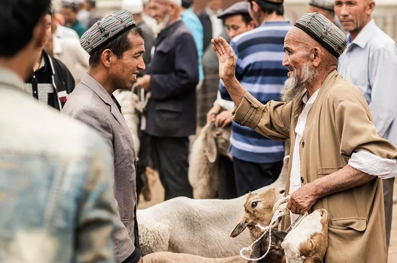 新疆风俗人情图片
