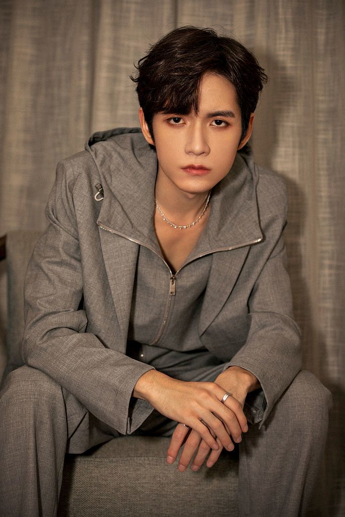 北京,张颜齐亮相ok精彩挚爱大赏九周年盛典并拍摄造型写真