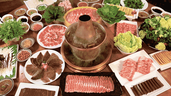 老北京涮肉01各地方的火锅也有各自的特色,今天让我们走进火锅的江湖!