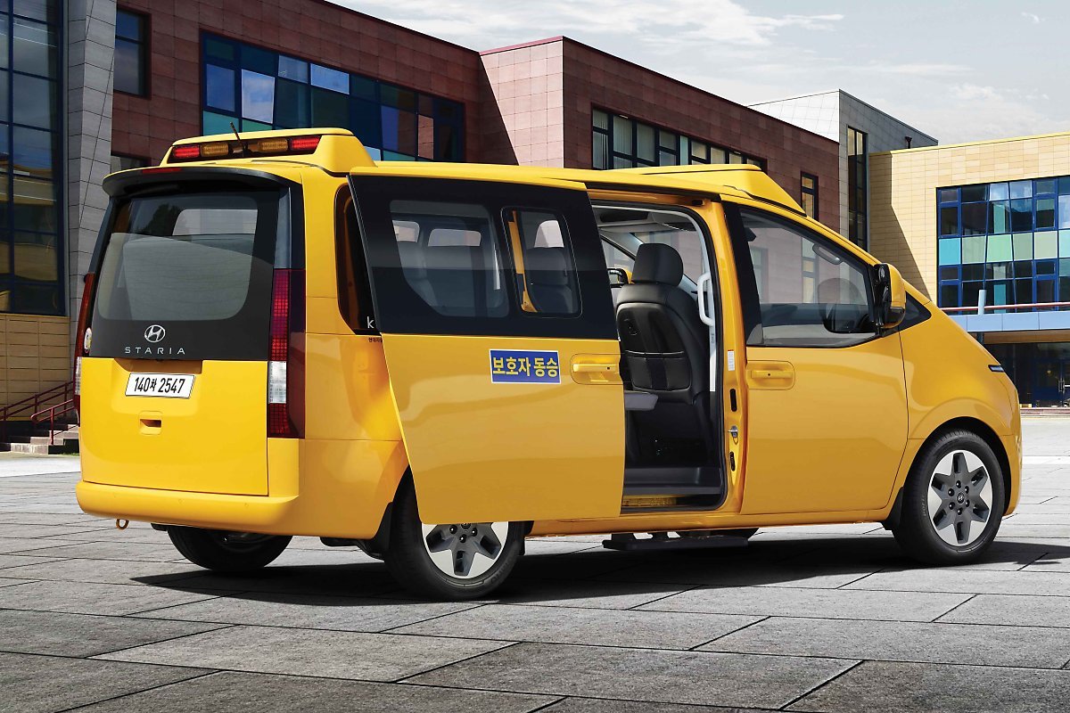 韩系动向512现代全新校车曝光补贴后折合人民币才10几万