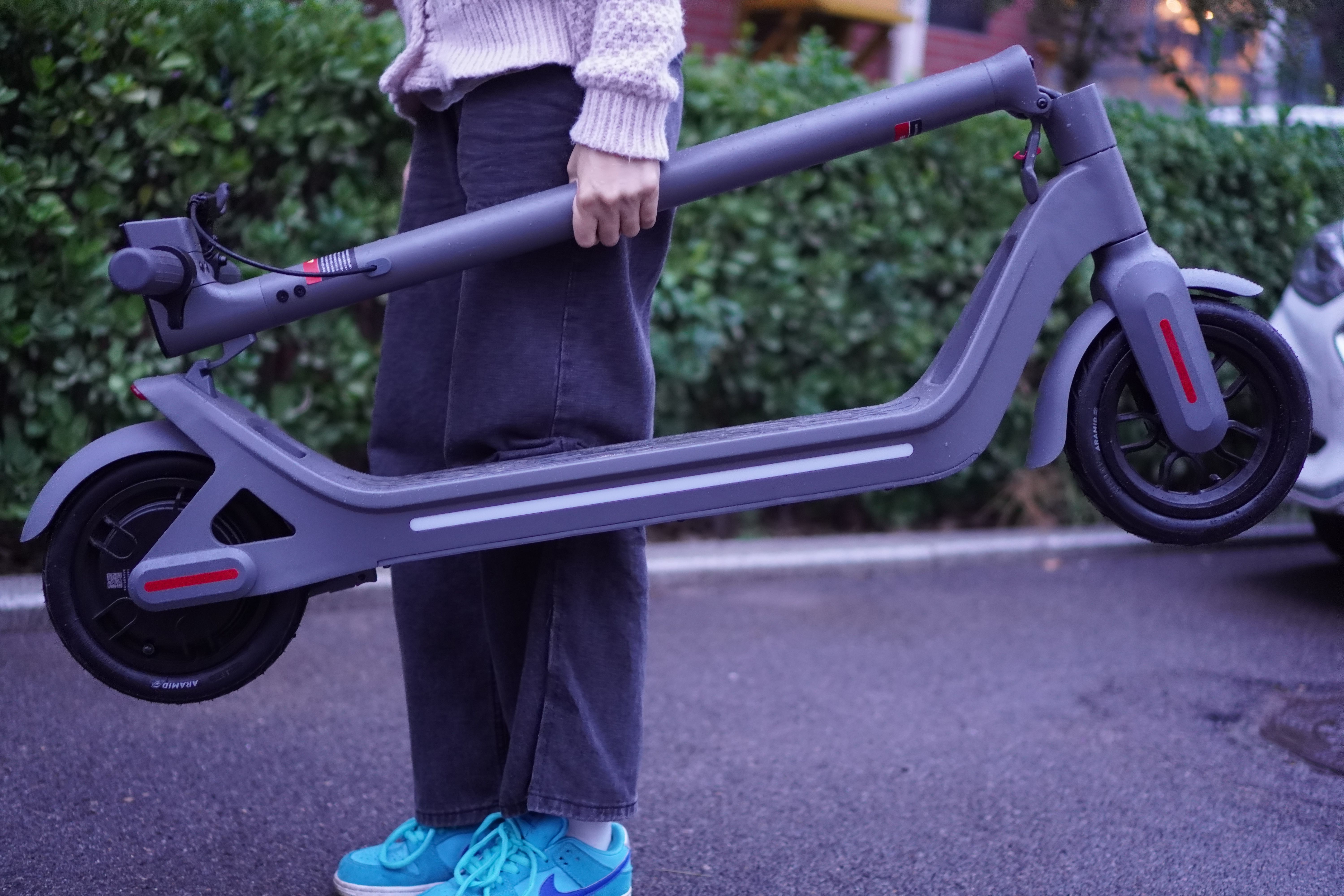 短路程代步神器——华为智选乐骑智能电动滑板车!__凤凰网