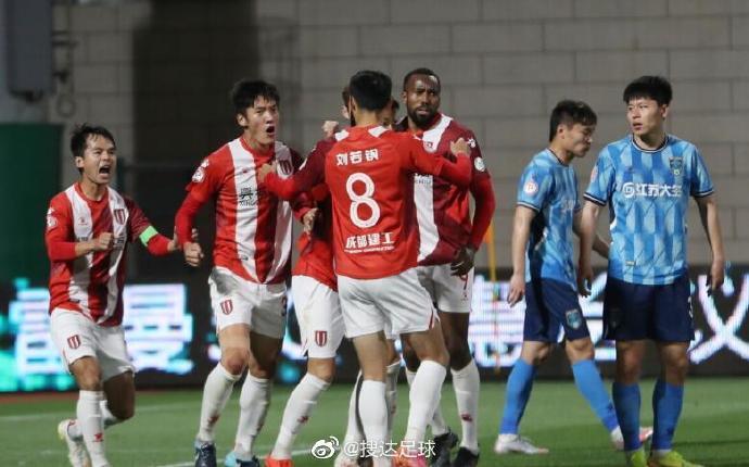 <em>刘</em><em>若</em><em>钒</em>5场4球！成都蓉城2比1逆转拿下榜首大战，继续不败领跑中甲