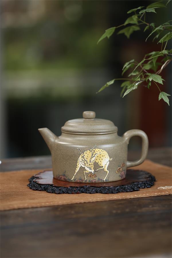 黄文静:摹古出新的紫砂泥绘