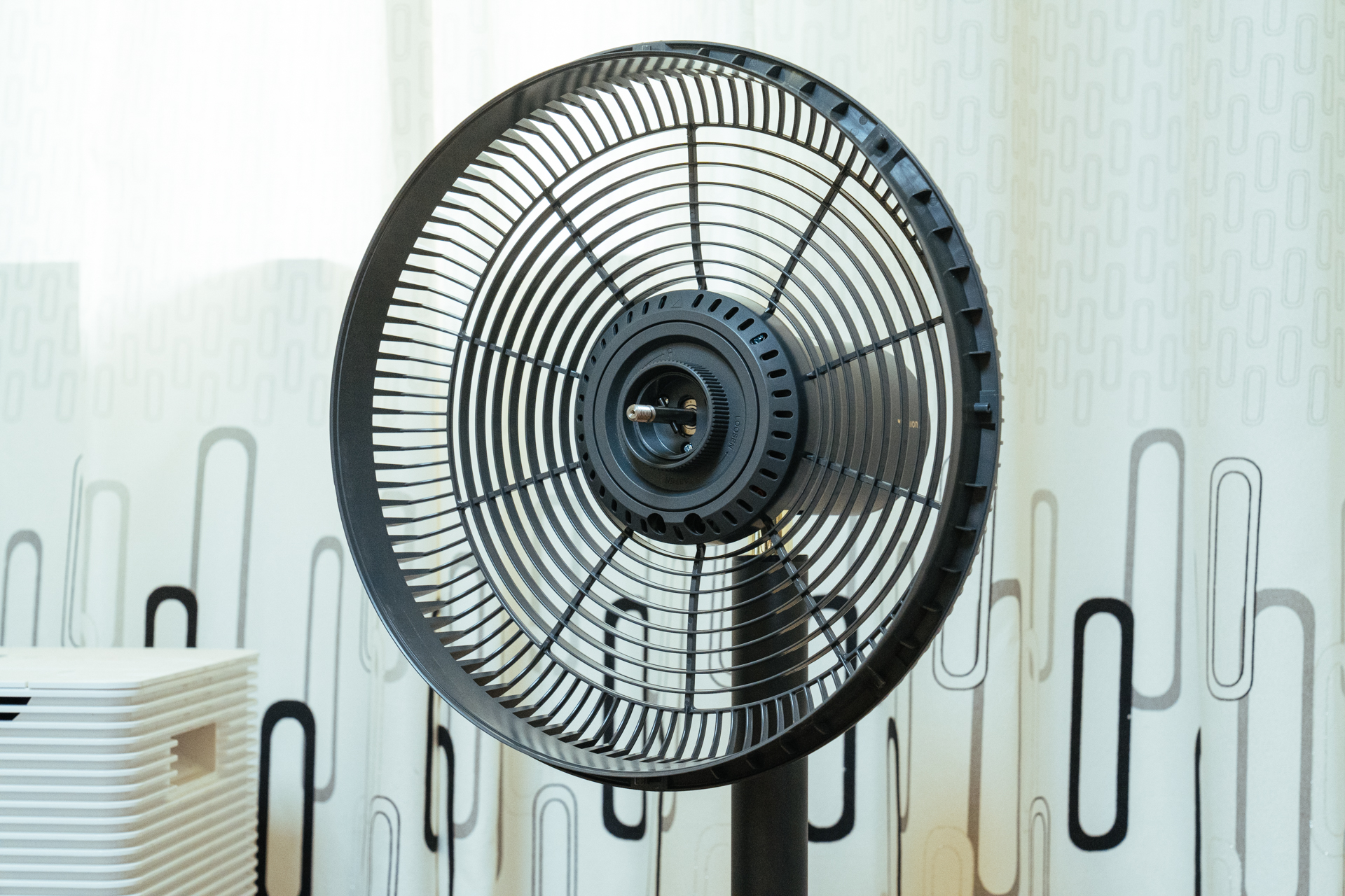 酷热夏季绝不能少的消暑家电好物:智米直流变频电风扇3 黑金版