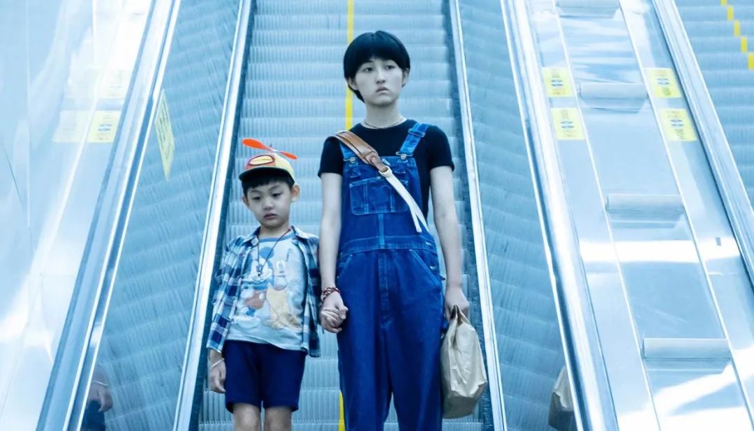 看当代社会中姐妹情深的真实写照