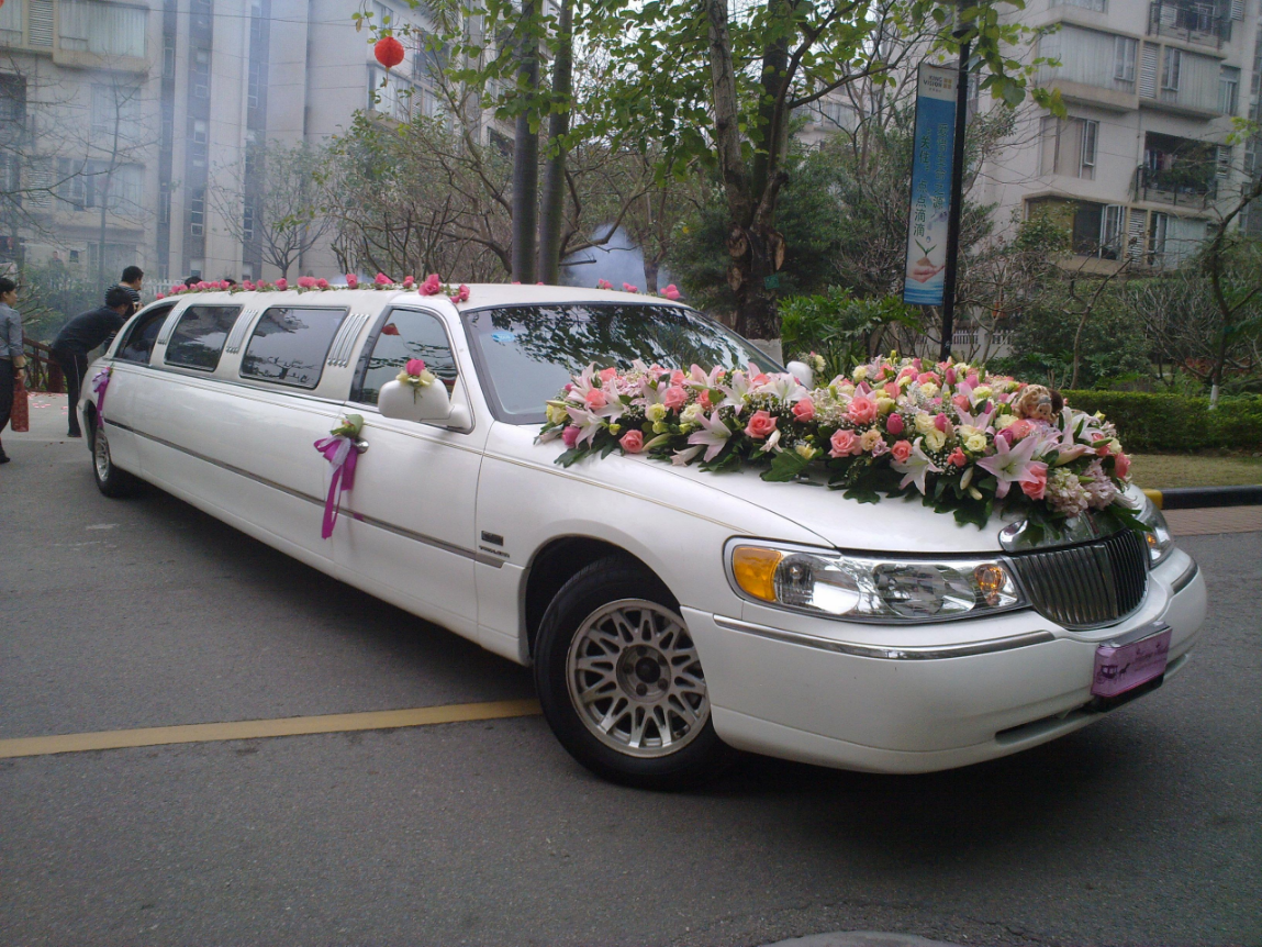 曾经婚庆市场的常客,加长林肯了解下!__凤凰网