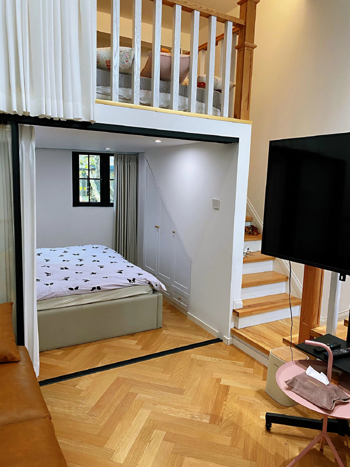 空间极致利用,40㎡老房爆改成错层小别墅