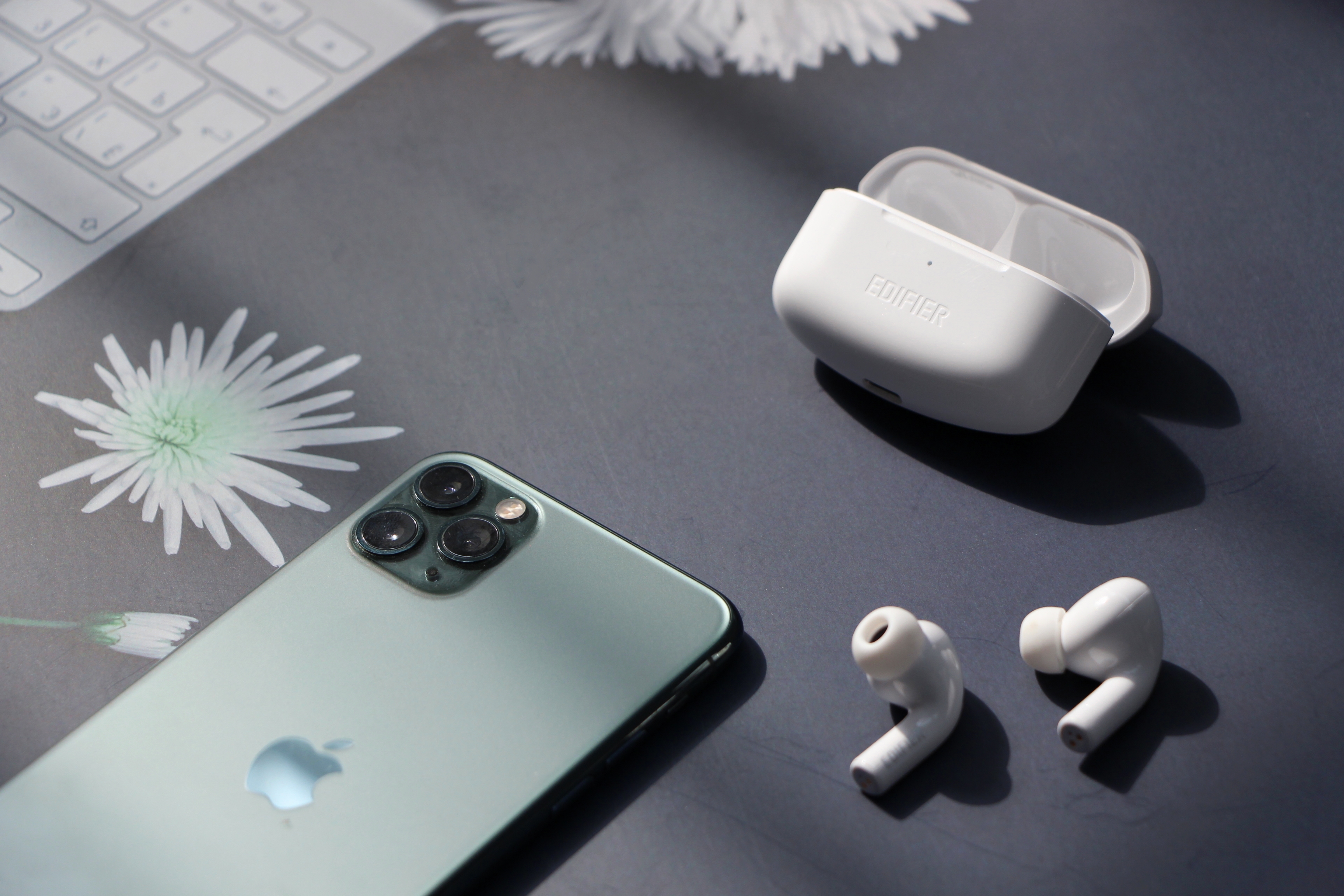 漫步者38db降噪蓝牙耳机,airpods pro最牛平替?