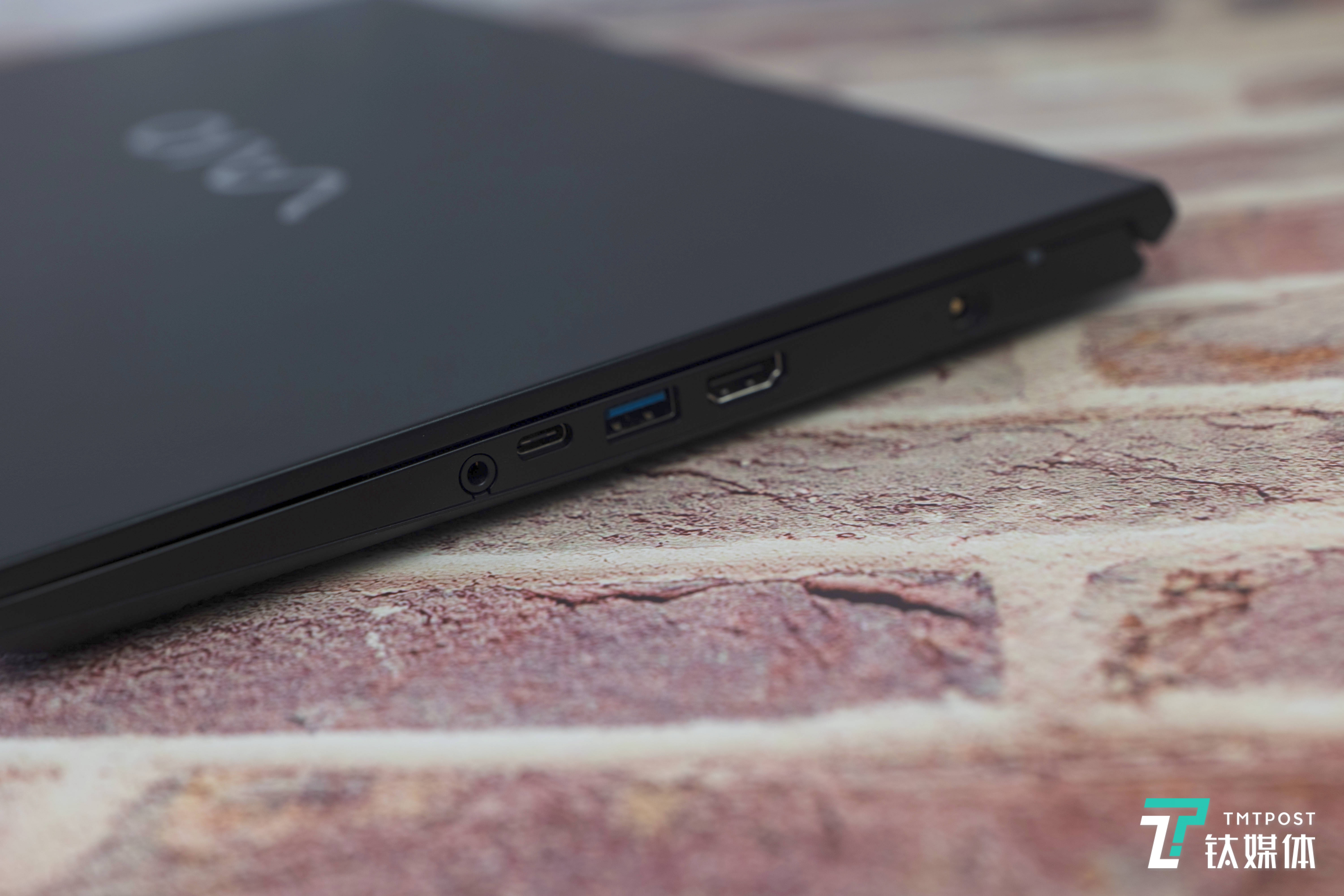 vaio 侍14 pro:强者换「芯」,轻薄不变丨钛极客