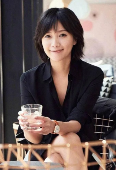 第一才女徐静蕾 , 票房过亿女导演!