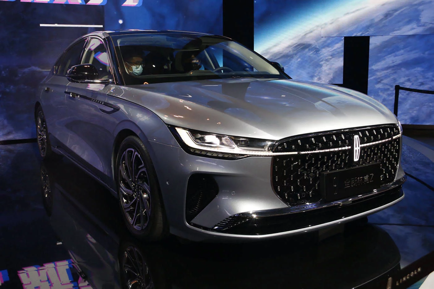 林肯z预售价25.5万起,号称2021最美豪华轿跑?__凤凰网