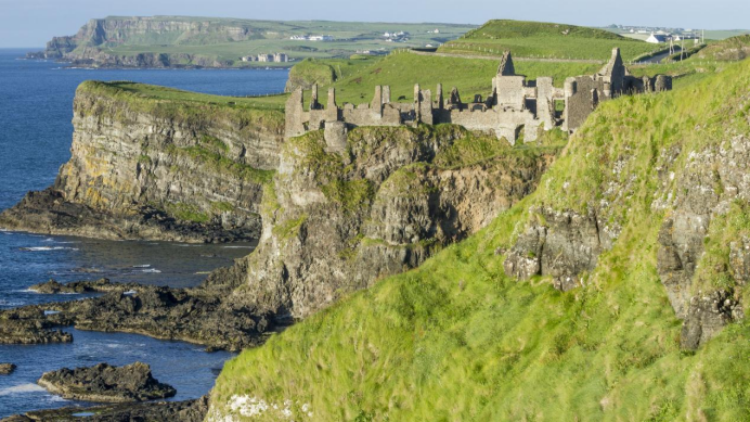 爱尔兰岛为何一分为二,南北两地未来命运几何?和平统一任重道远