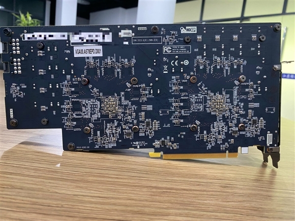 蓝宝石双芯RX 570挖矿卡曝光:能效超RX 6800