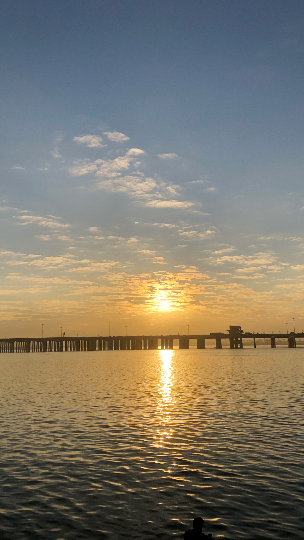 深圳前海湾海边公园,是拍摩天轮和看日落的好去处