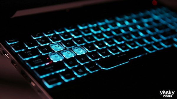 华硕天选2游戏本评测:NVIDIA GeForce RTX 3070+AMD锐龙7 5800H加持的