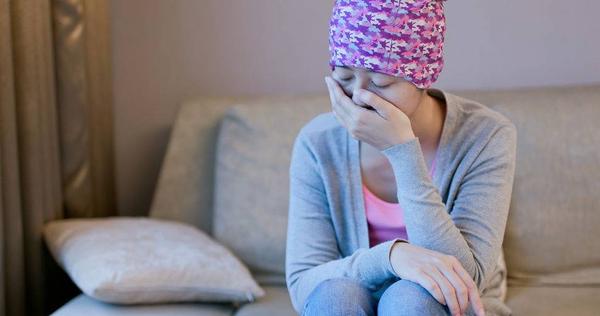 女性的胸部越大 患上乳腺癌的几率越大 还是医生说出公道话 凤凰网