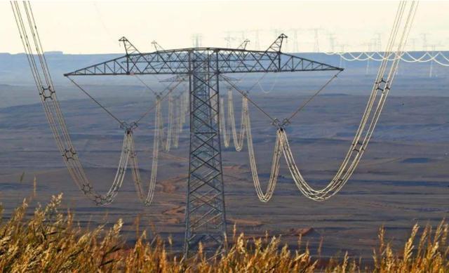 图为中国特高压直流输电