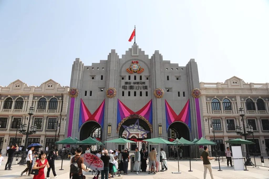 华谊兄弟苦钱久矣