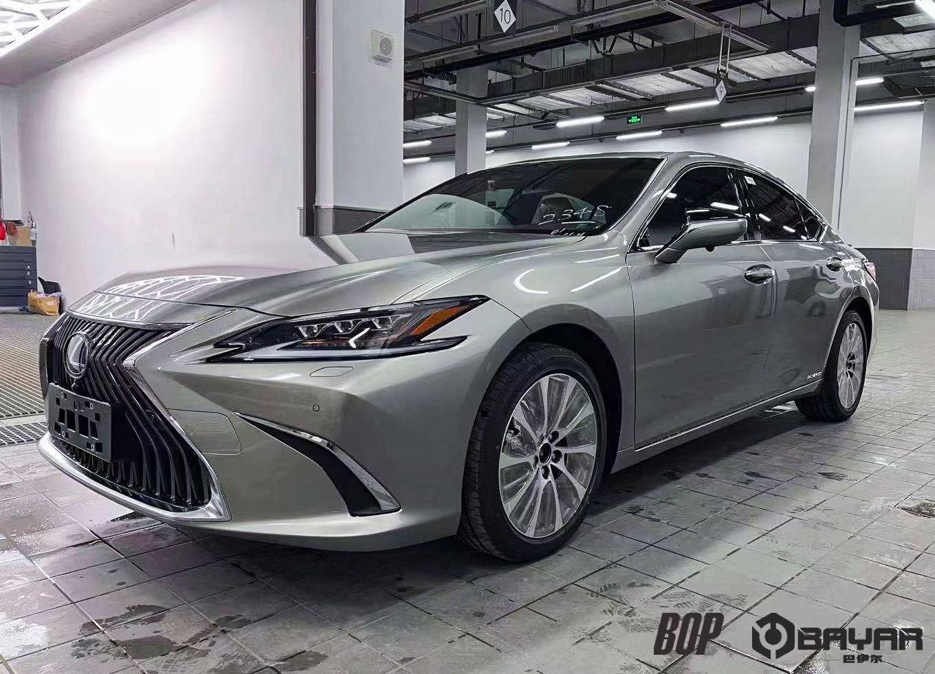 令人着迷的代表作,雷克萨斯es300h有何魔力?__凤凰网