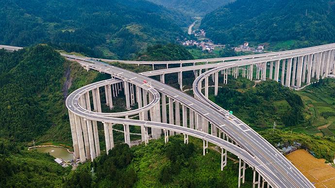 沿着高速看中国丨16万公里辽阔中国