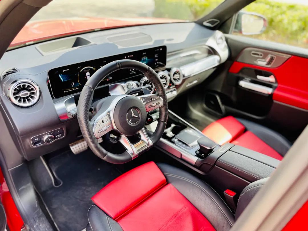 热血奶爸的新欢试驾梅赛德斯amgglb35