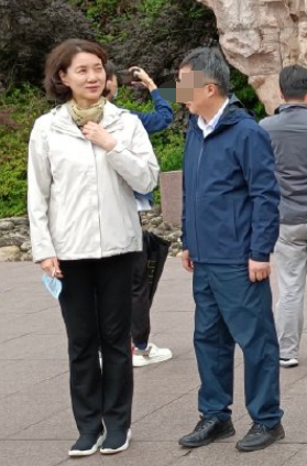 李修平近况曝光之后,她的一些粉丝纷纷惊喜于她的出镜,有人赞李修平