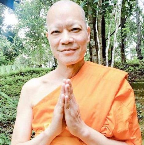 "四大癫王"洪朝丰:曾是知名主持人,被富婆包养十年,如今出家__凤凰网