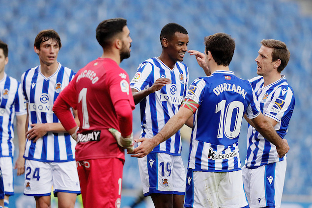 西甲伊萨克帽子戏法连场破门皇家社会40阿拉维斯