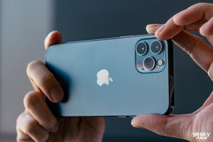 曝苹果2023年引入潜望镜头,iPhone或将支持100倍变焦超远摄