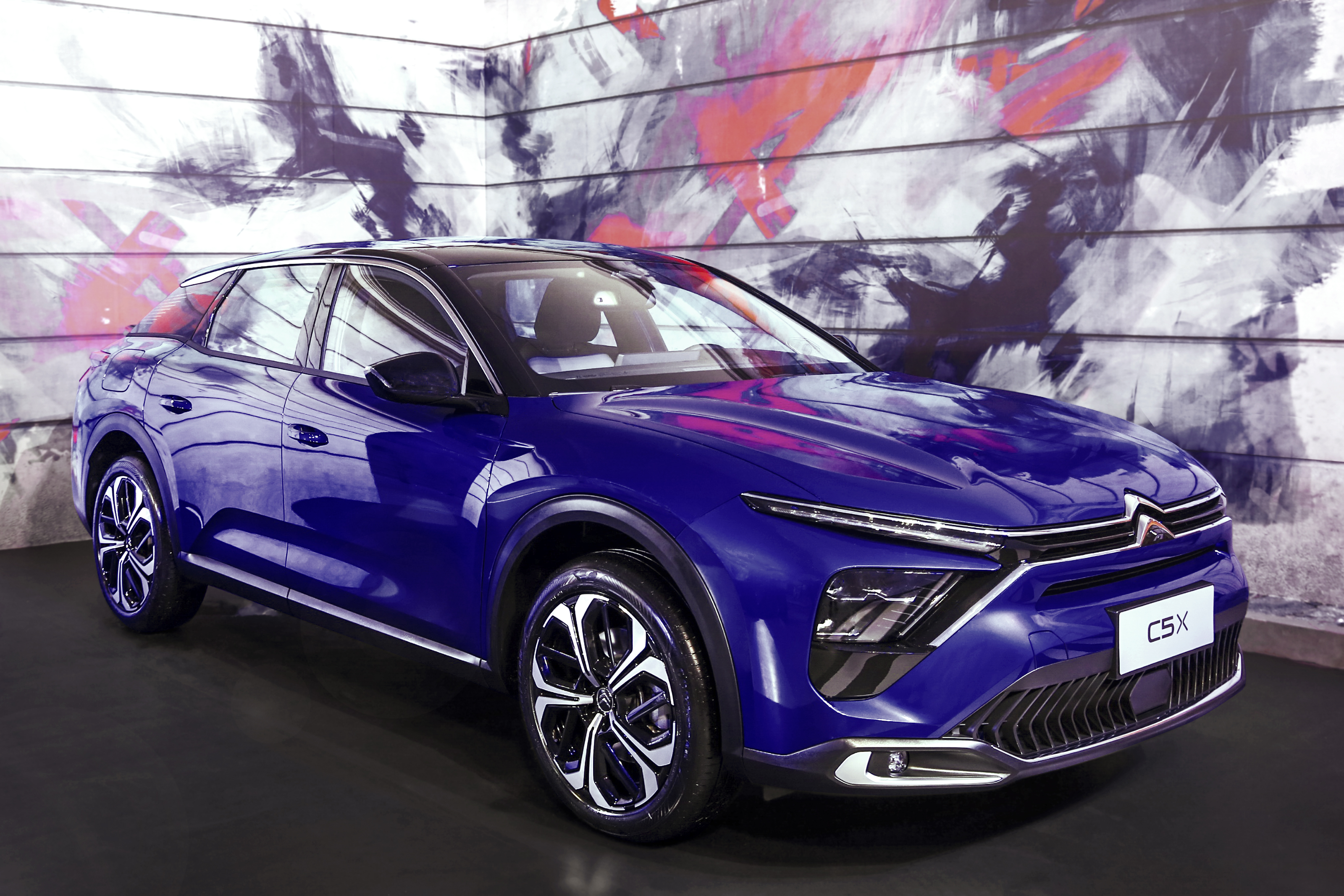 重塑b级新标准 东风雪铁龙凡尔赛c5x全球首秀