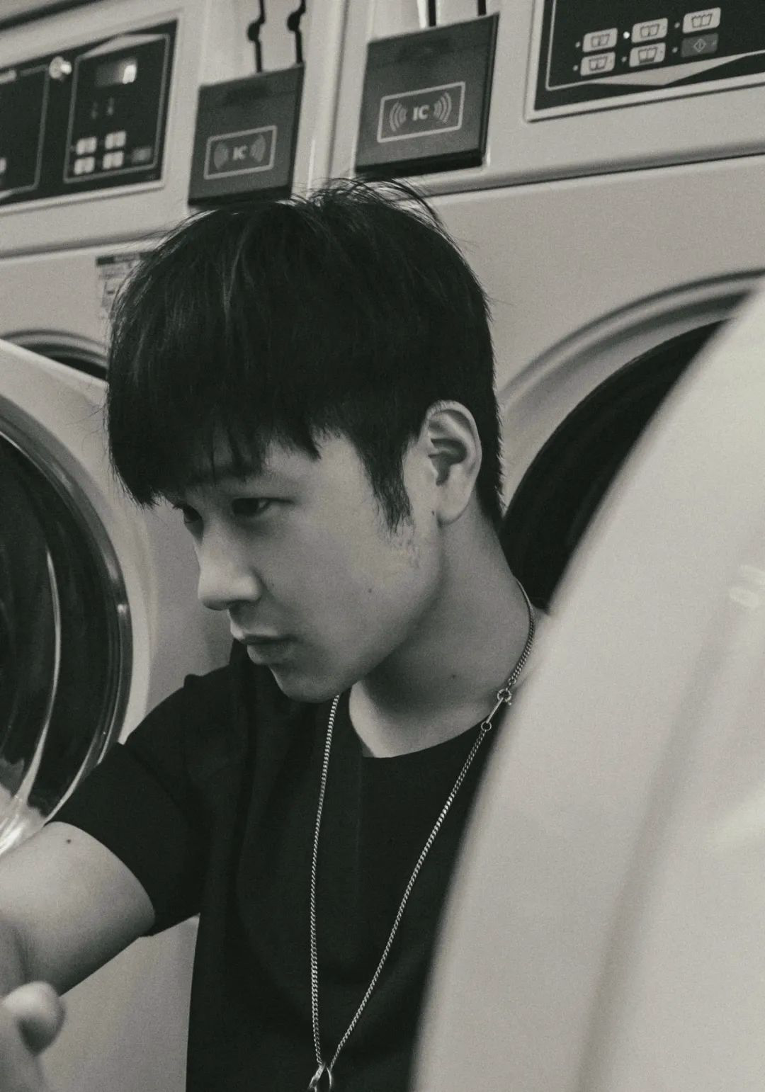 "不太火"的余佳运,可能要火了